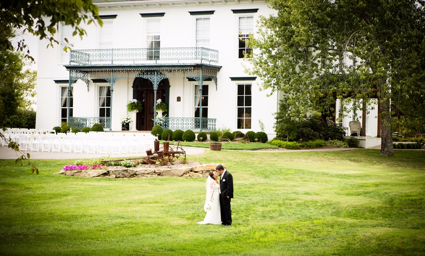 Wedding at historic mansion